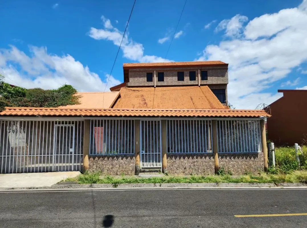 VENDO CASA