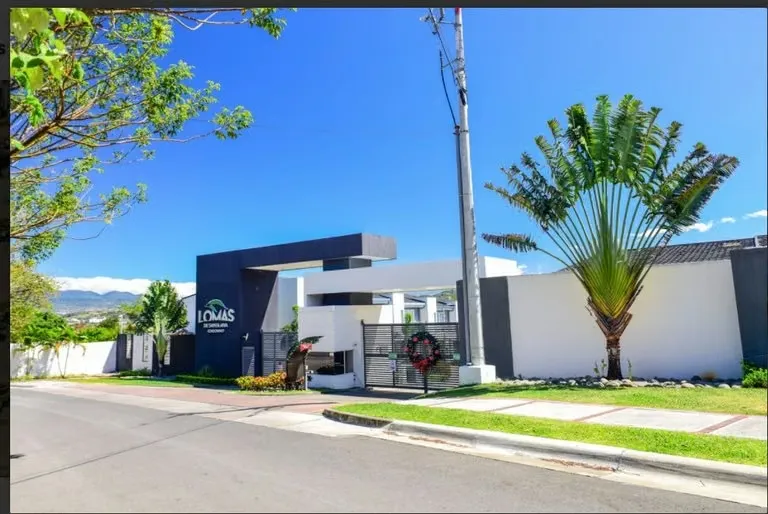 Home for Sale or Rent – Brasil de Santa Ana Gated Community