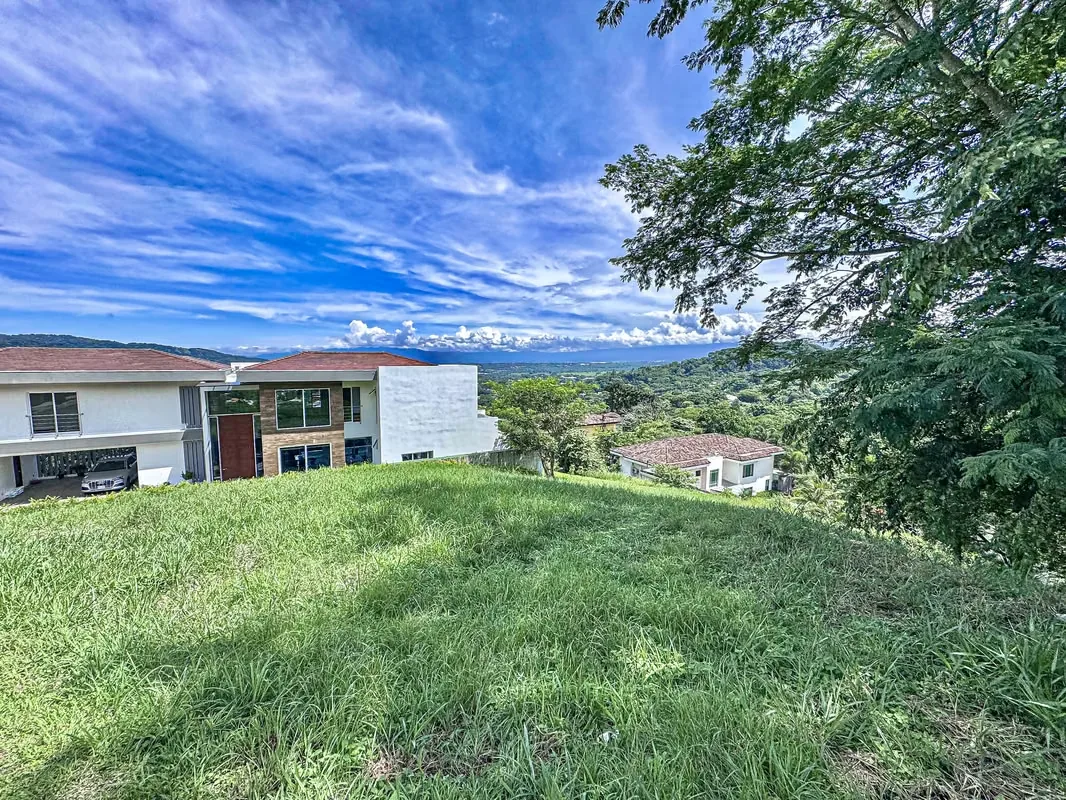 Welcome to Cerro Colon Dream Home Site for sale nestled in Ciudad Colon, San Jose, the next community just West of Brasil de Mora and Santa Ana. Seeking to build your dream home in a ... — photo 4