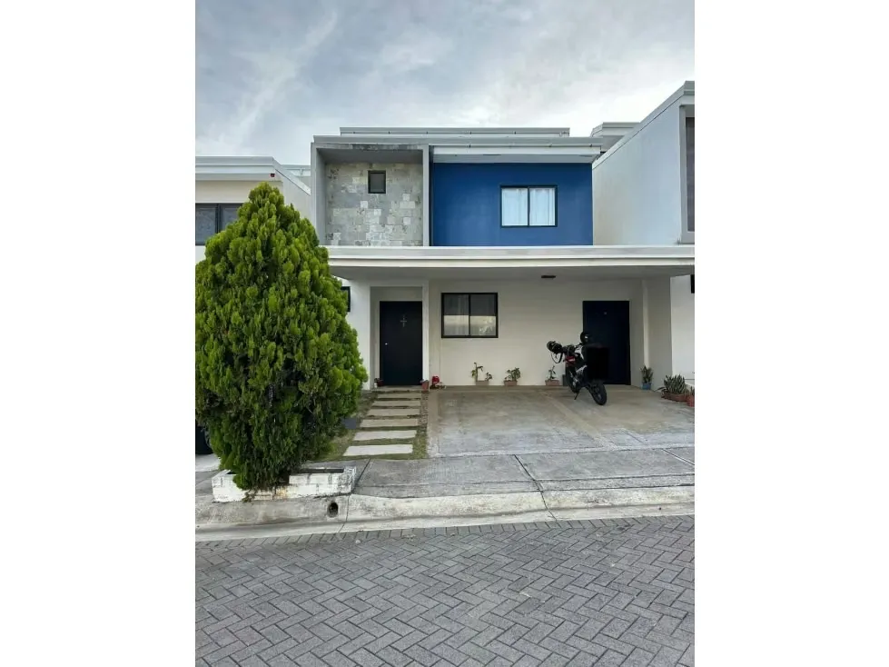 Una casa moderna, cómoda y con espacios ideales para disfrutar en familia.