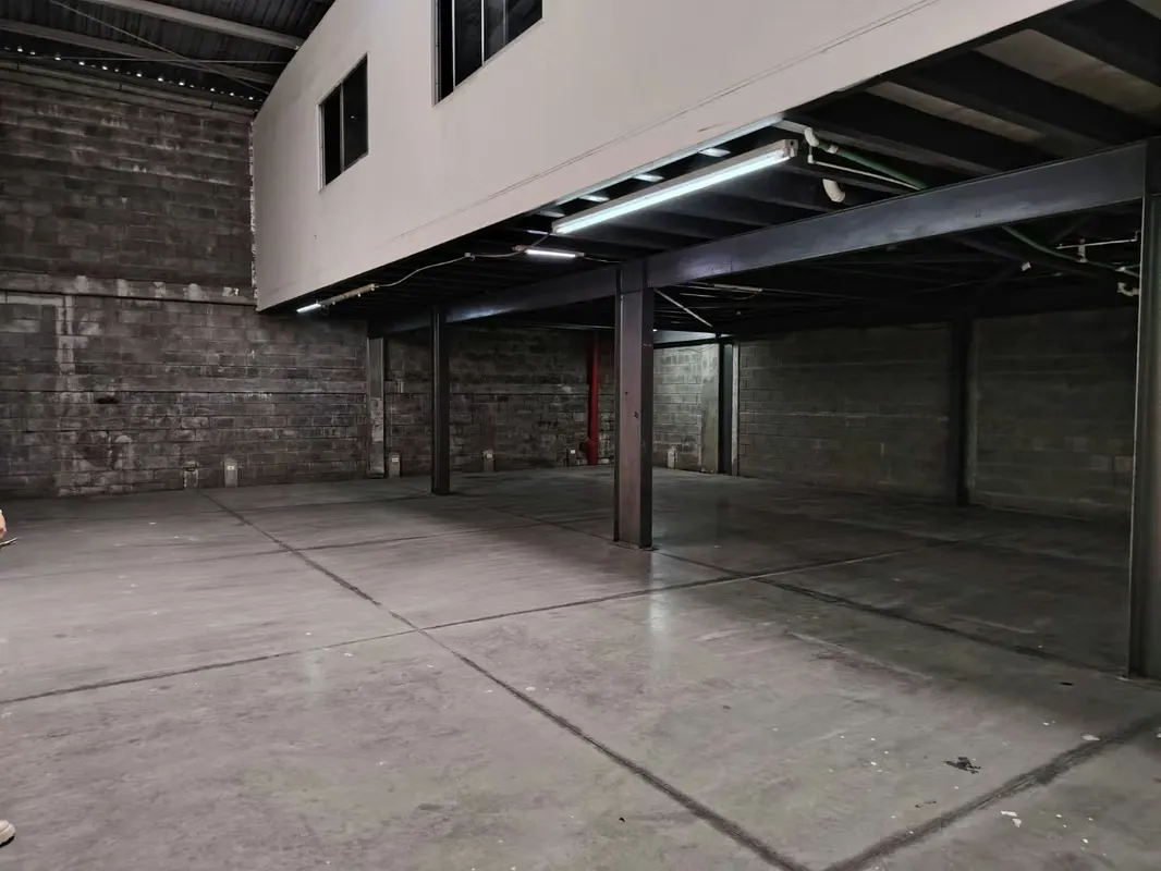 Strategically located in La Uruca with easy access to the main roads of the city.