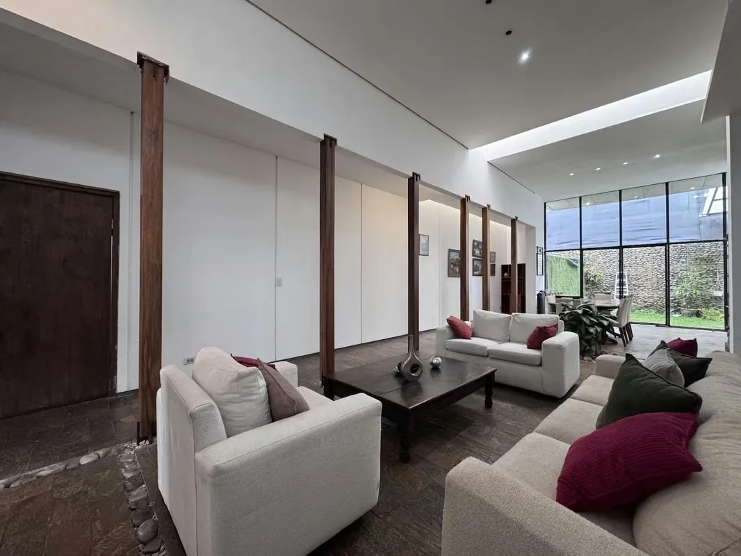 Extraordinary 100% Furnished Apartment for Rent in Bosques de Altamonte.