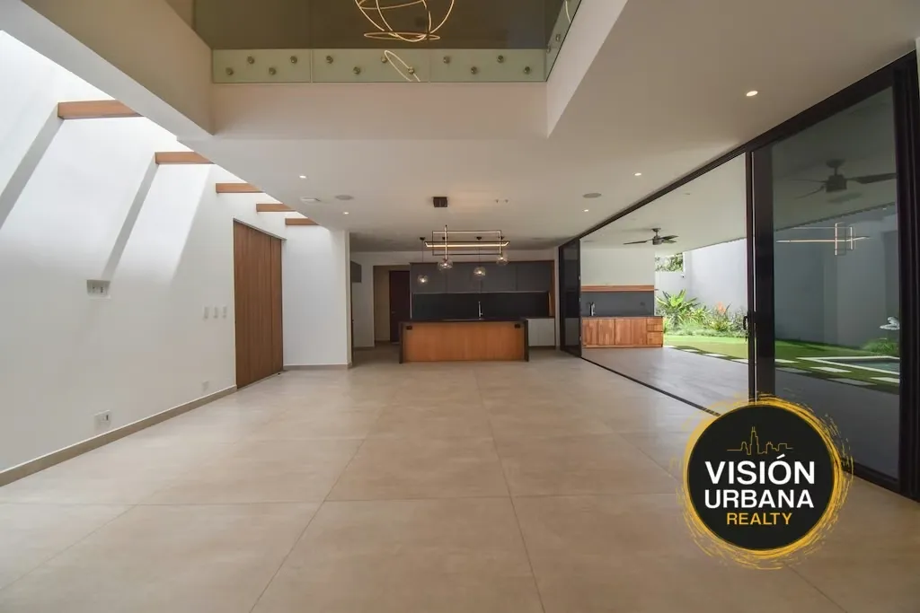 Exclusive and modern brand new house in Los Laureles, Escazú. This home boasts high-end finishes and is located in one of the best areas of Escazú. House of Light sits on a ...