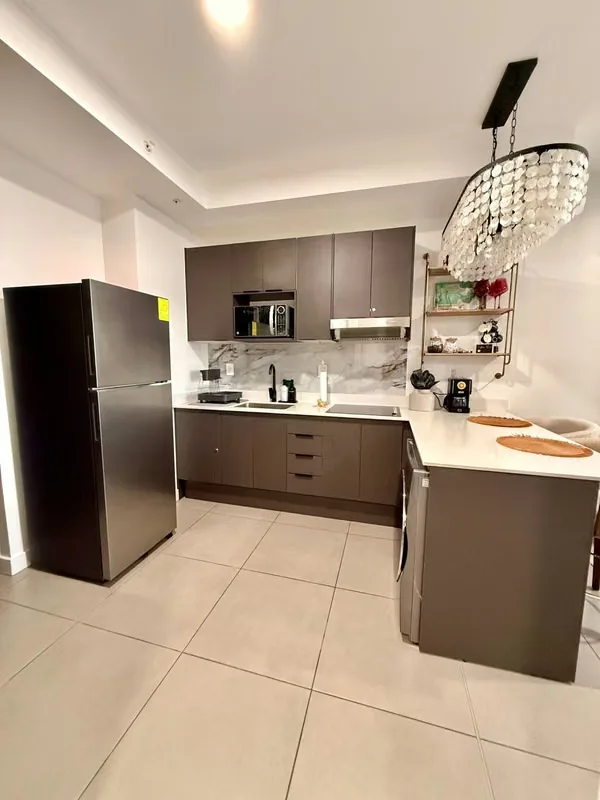 Living in the heart of San Jose, surrounded by cafés, restaurants, nightlife, universities and hospitals, this apartment is the ideal. — photo 5