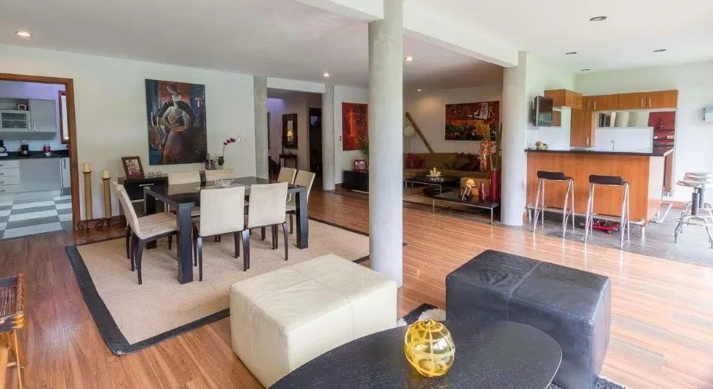 Large house for sale in Residencial Pradres del Sol Santa Ana