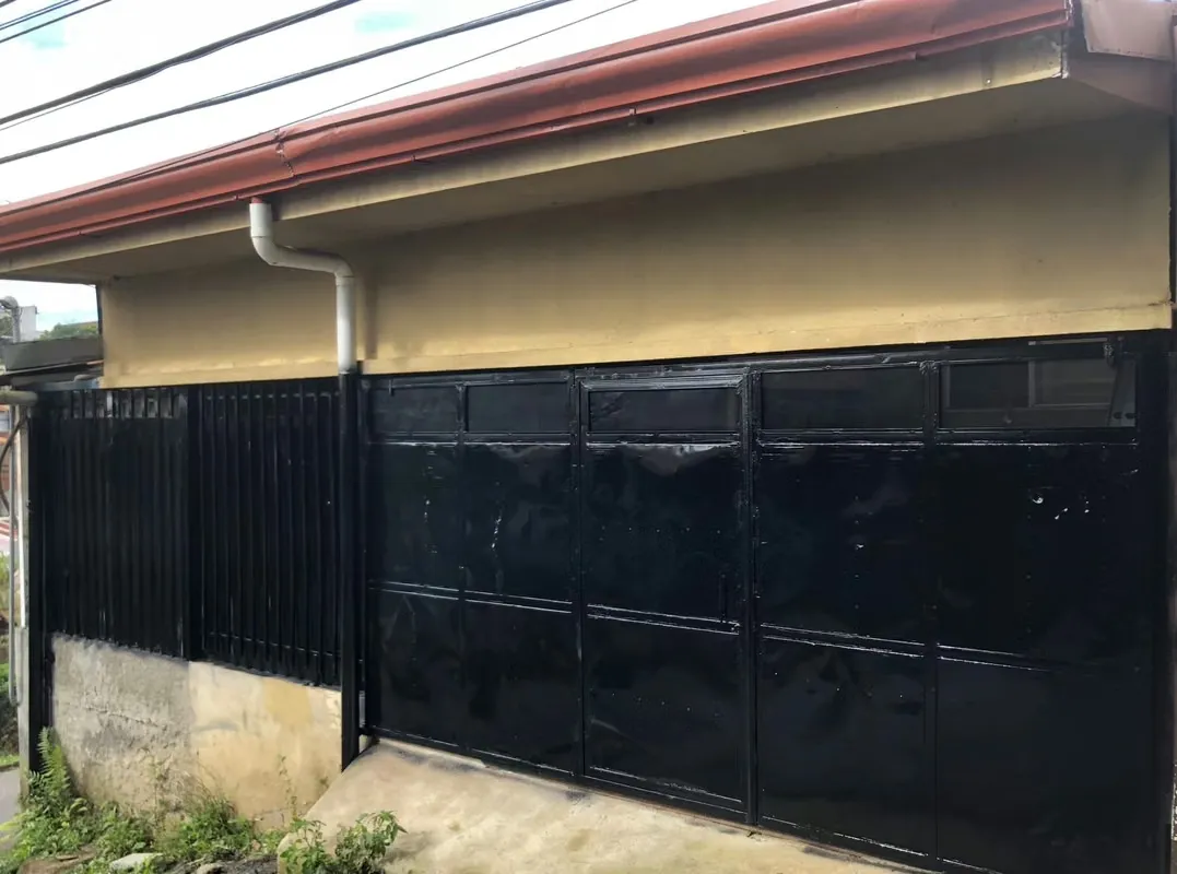 Venta de propiedad con apartamentos en Tres Ríos