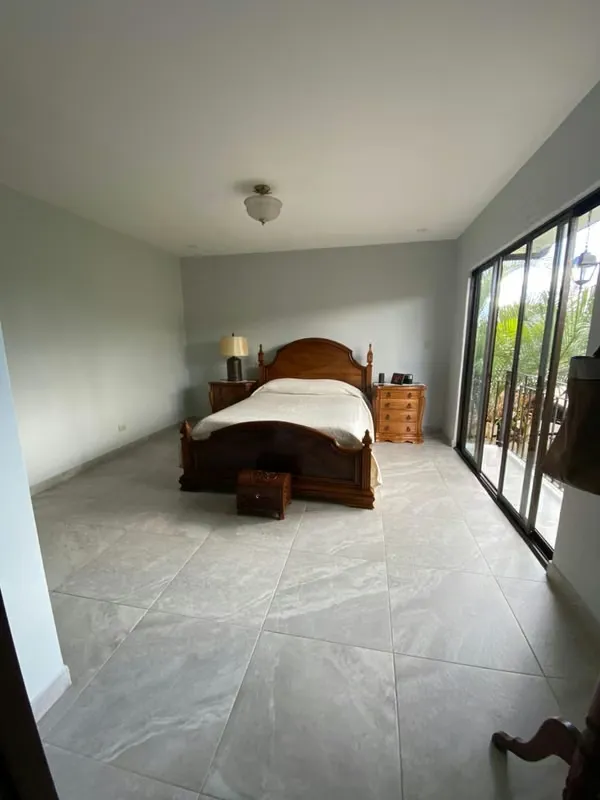 Located in one of the most sought after residents in eastern San José, due to its proximity to schools, schools, shops and restaurants. It is an excellent option to invest, or give ... — photo 5
