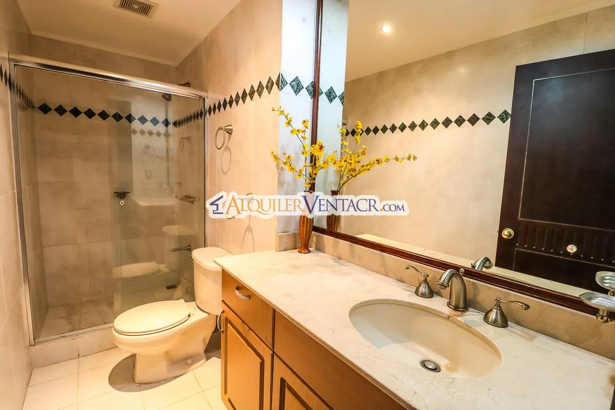 Exclusive luxury apartment for rent located in the prestigious area of San Rafael of Escazu, one of the most desirable and central locations in San Jose. — photo 2