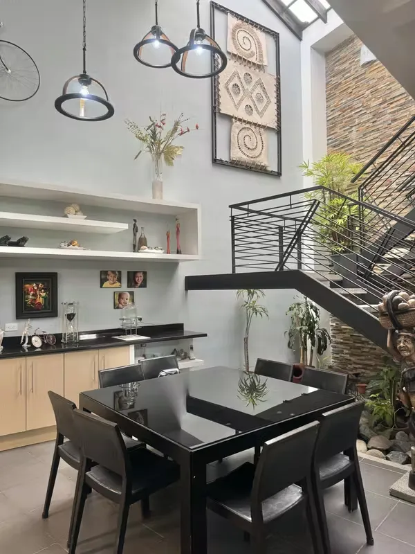 SE VENDE CASA EN  Residencial Cipreses DE CURRIDABAT