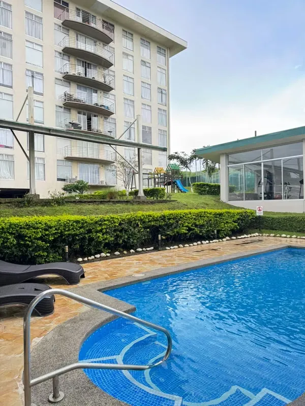 Beautiful and modern furnished apartment for rent in San Francisco de Heredia. The apartment is located on the sixth floor and offers lovely panoramic views of the city and surrounding ...