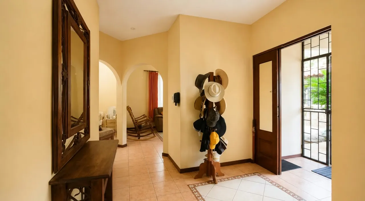 Casa en venta en El Sitio, Liberia – Amplitud, privacidad y excelente ubicación