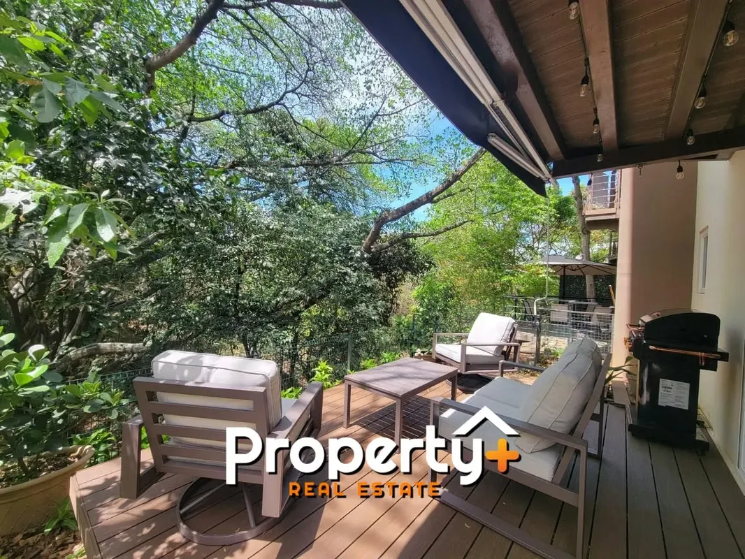 Discover your new home in Santa Ana! This charming apartment is located in an exclusive condominium, fully furnished, move-in ready and ...