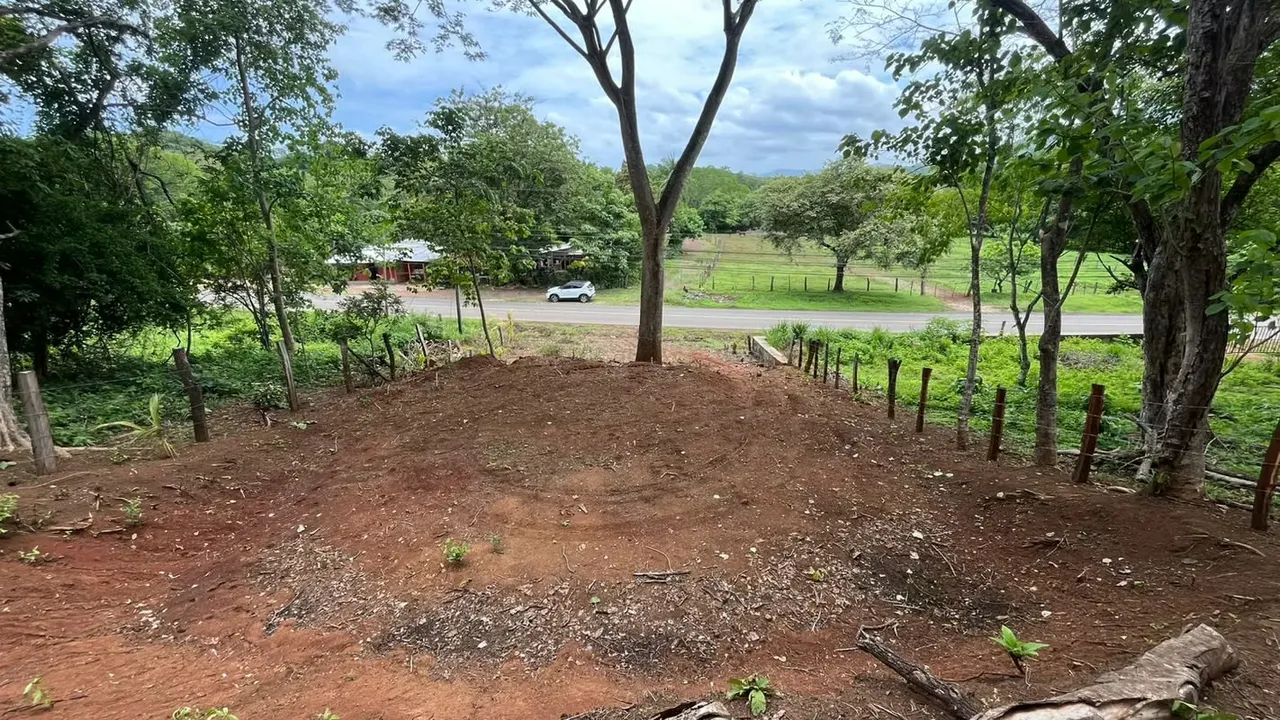 Lote  en Venta Cerca de Playa Grande – Ideal para Uso Residencial o Comercial