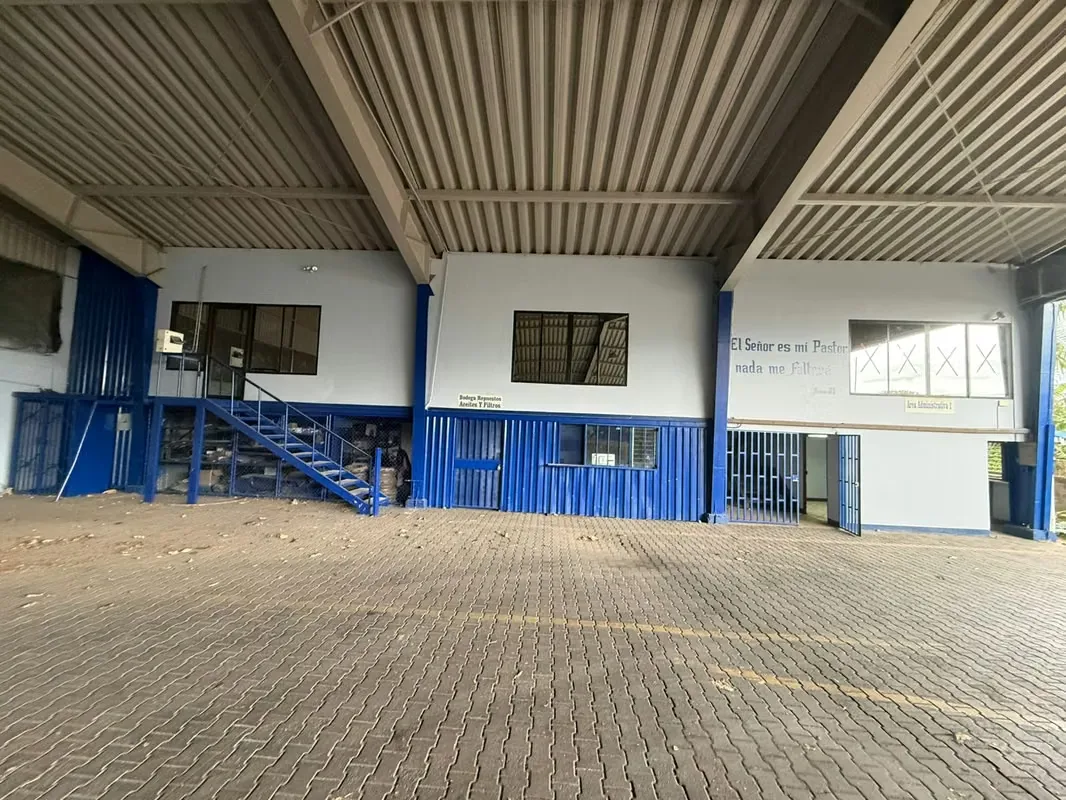Amplia propiedad industrial ubicada en una zona estratégica y de alta conectividad en Asunción de Belén, ideal para ... — photo 4