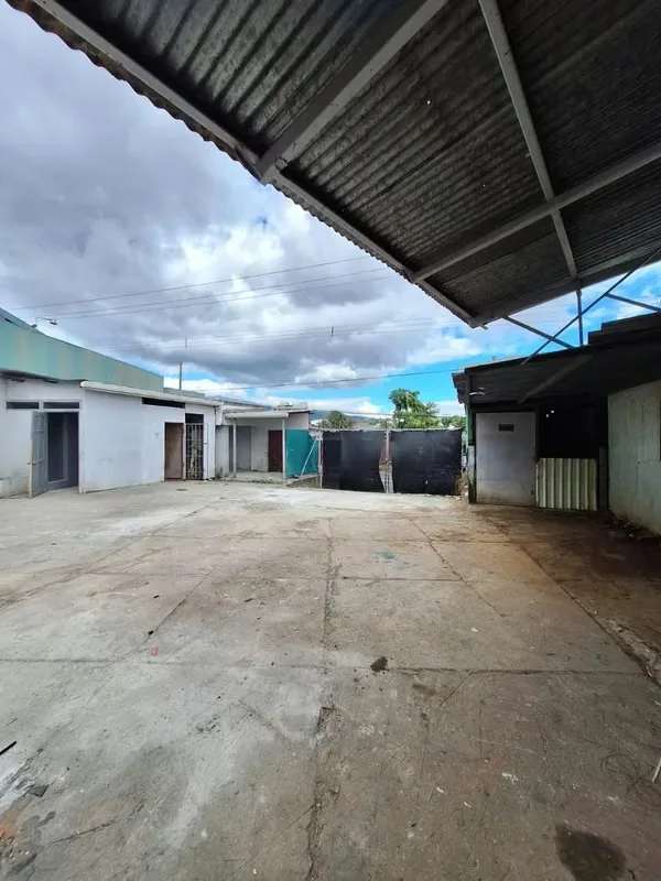 Bodega Industrial en una excelente ubicación en San pedro — photo 3