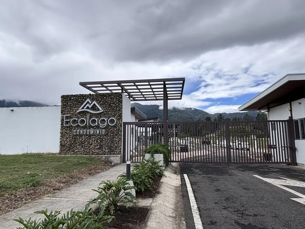 Descubrí Ecolago, un exclusivo condominio residencial ubicado en el hermoso Valle de Ujarrás, a pocos minutos del ...