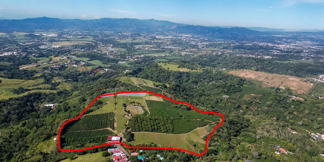 Valley Views Estate in Poás, Alajuela. Location: Poás, Alajuela. Lot size: 283000 m². Exterior: Mountain views, Mountain Living. MLS LXEL13770 The Agency Costa Rica.