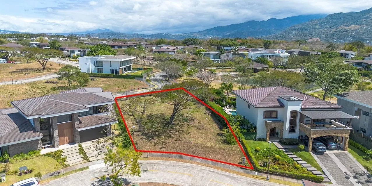 Lote Vista al Parque en Hacienda Espinal