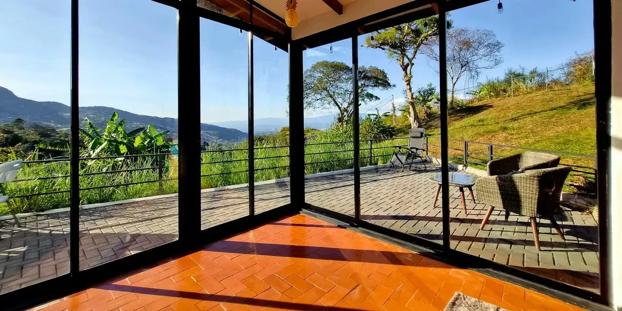 Cabaña con Vistas Panorámica en San Antonio Escazú