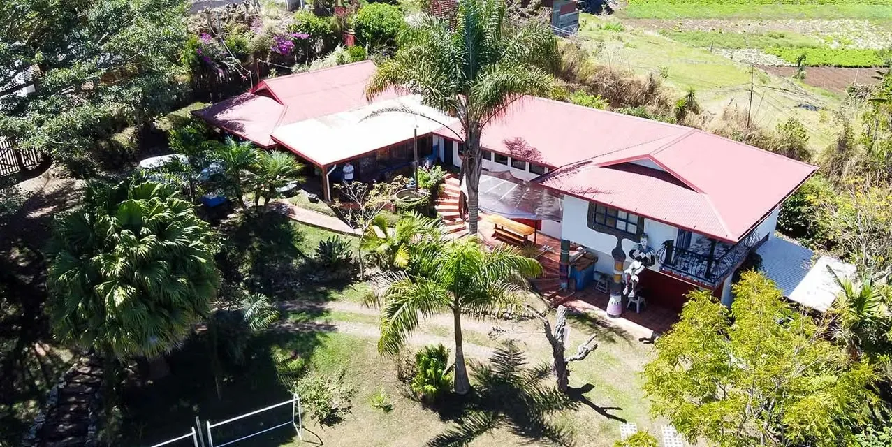 La Finca del Artista – Tierra, Naturaleza y Vistas en San Antonio de Escazú