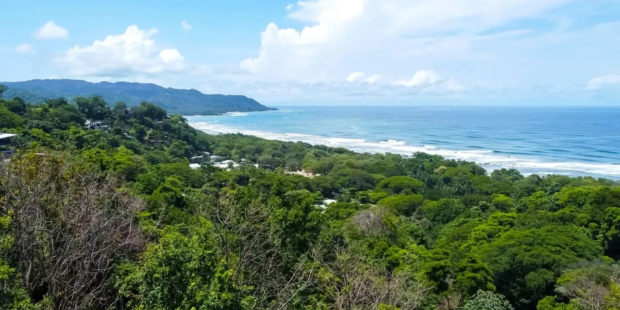 Excepcional lote con vista al mar en el corazón de Santa Teresa