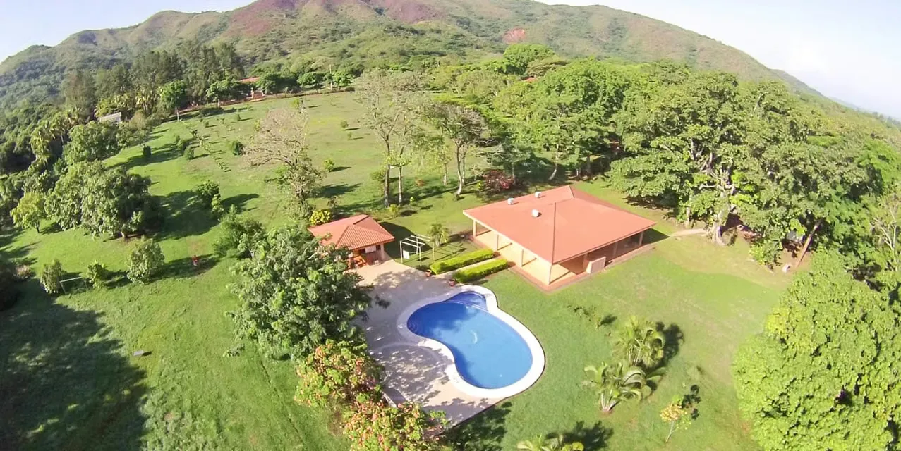Tropical Fruit Farm in San Pablo de Turrubares. Location: Turrubares, San Jose. Lot size: 259500 m². MLS LXEF13975 The Agency Costa Rica. — photo 4