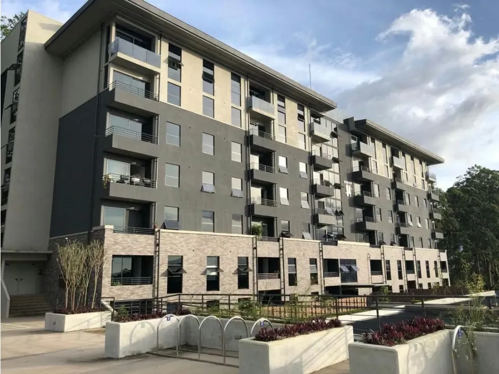 Apartamento con vista al bosque en venta en Curridabat (inversión)