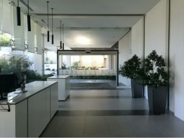 Se alquila amplia oficina corporativa en Oficentro en San Pedro, ubicada en el Piso 6. Espacio totalmente remodelado de 1.007 m², ideal para empresas que buscan ubicación estratégica ... — photo 4