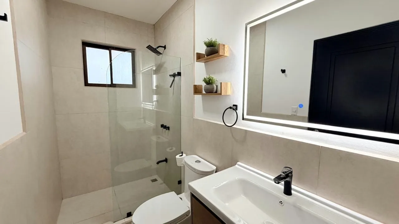 SE ALQUILA bellísima casa totalmente amueblada y equipada Ubicada en Residencial Loma Verde, muy seguro, en La Unión de Tres Ríos. — photo 2