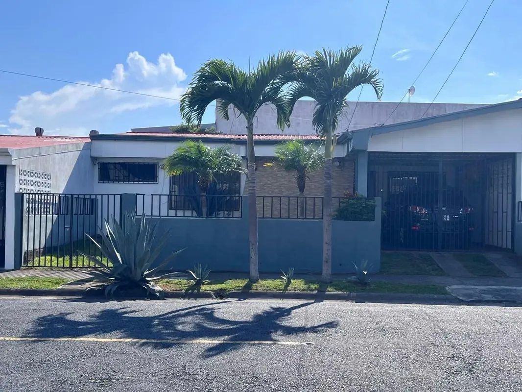 CASA EN VENTA EN JARDINES DE TIBÁS | UNA SOLA PLANTA | AMPLIA Y CON EXCELENTE UBICACIÓN