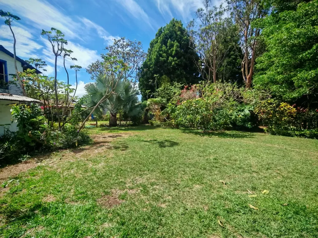 LAND FOR SALE WITH 2 HOUSES IN SANTO DOMINGO DE HEREDIA — photo 2