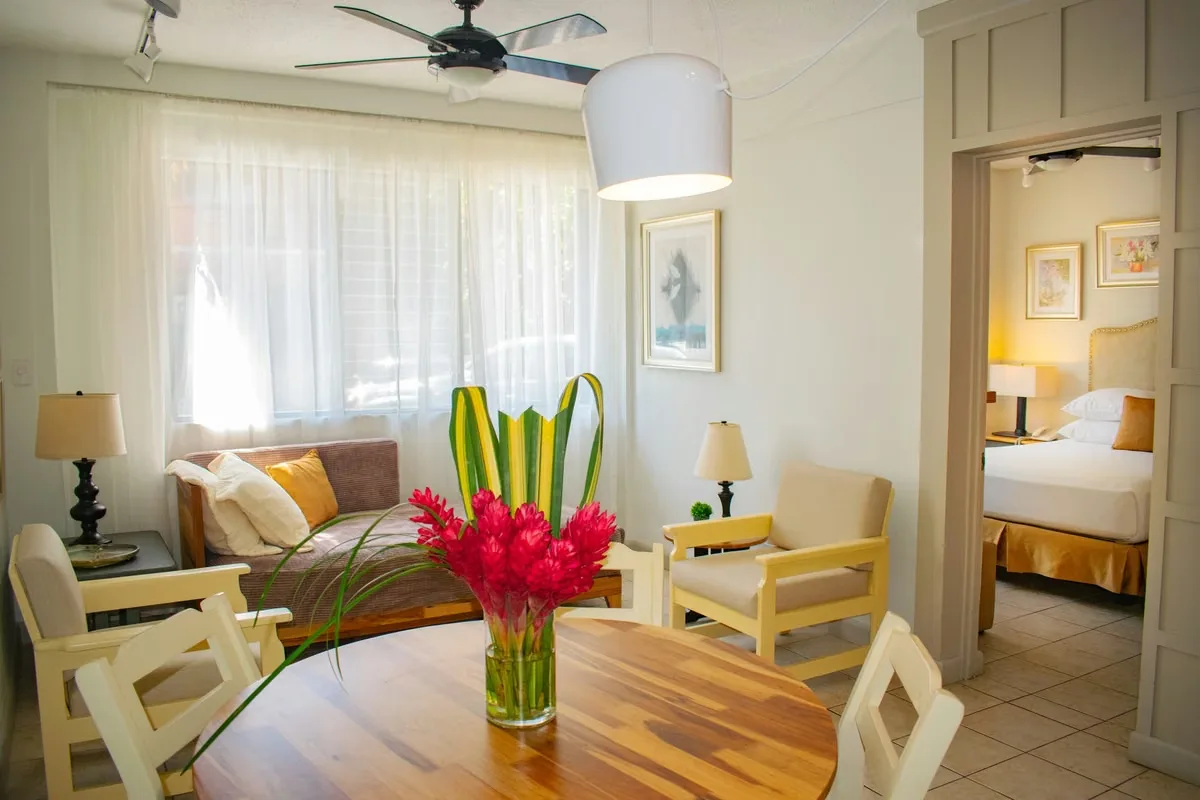 The space, comfort, and executive location you need in San José! Modern and spacious fully furnished apartment for rent in the exclusive La Sabana Oasis complex. This is the perfect ... — photo 2