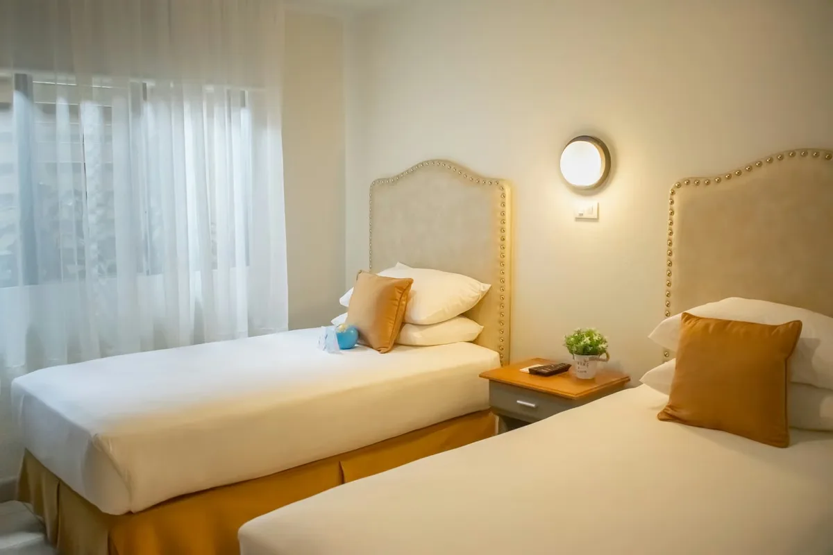 The space, comfort, and executive location you need in San José! Modern and spacious fully furnished apartment for rent in the exclusive La Sabana Oasis complex. This is the perfect ... — photo 4