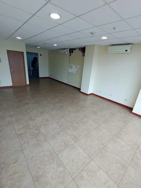 Alquiler de Oficina en Paseo Colón-San José. 26-2175 LCV