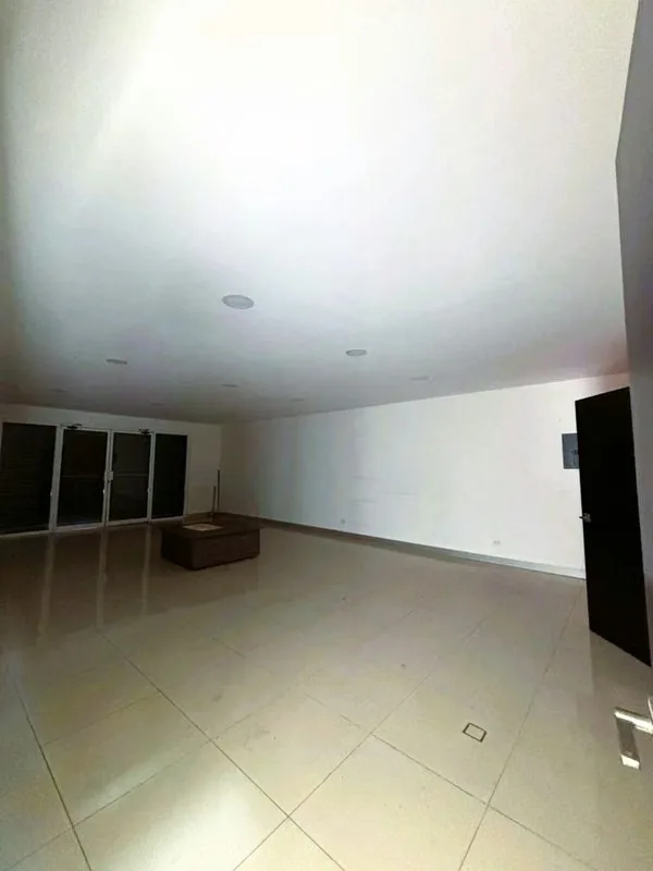 LOCAL COMERCIAL EN LA URUCA (POR HOSPITAL DEL TRAUMA, CENARE, HOSPITAL MÉXICO, REPRETEL, ETC.).