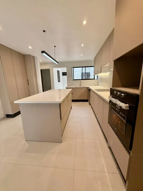 SE ALQUILA CASA EN NUNCIATURA $2600