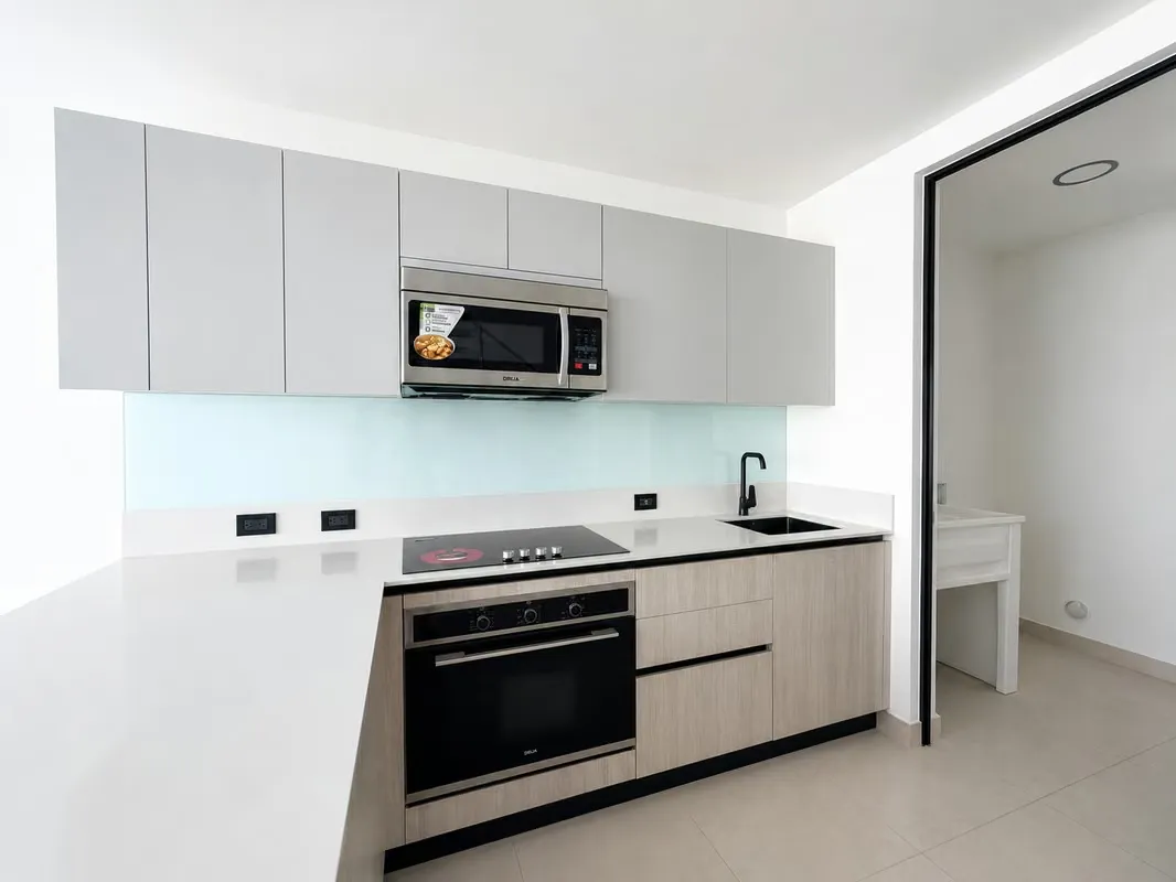 HOUSE FOR RENT IN LINDORA VILLAGE