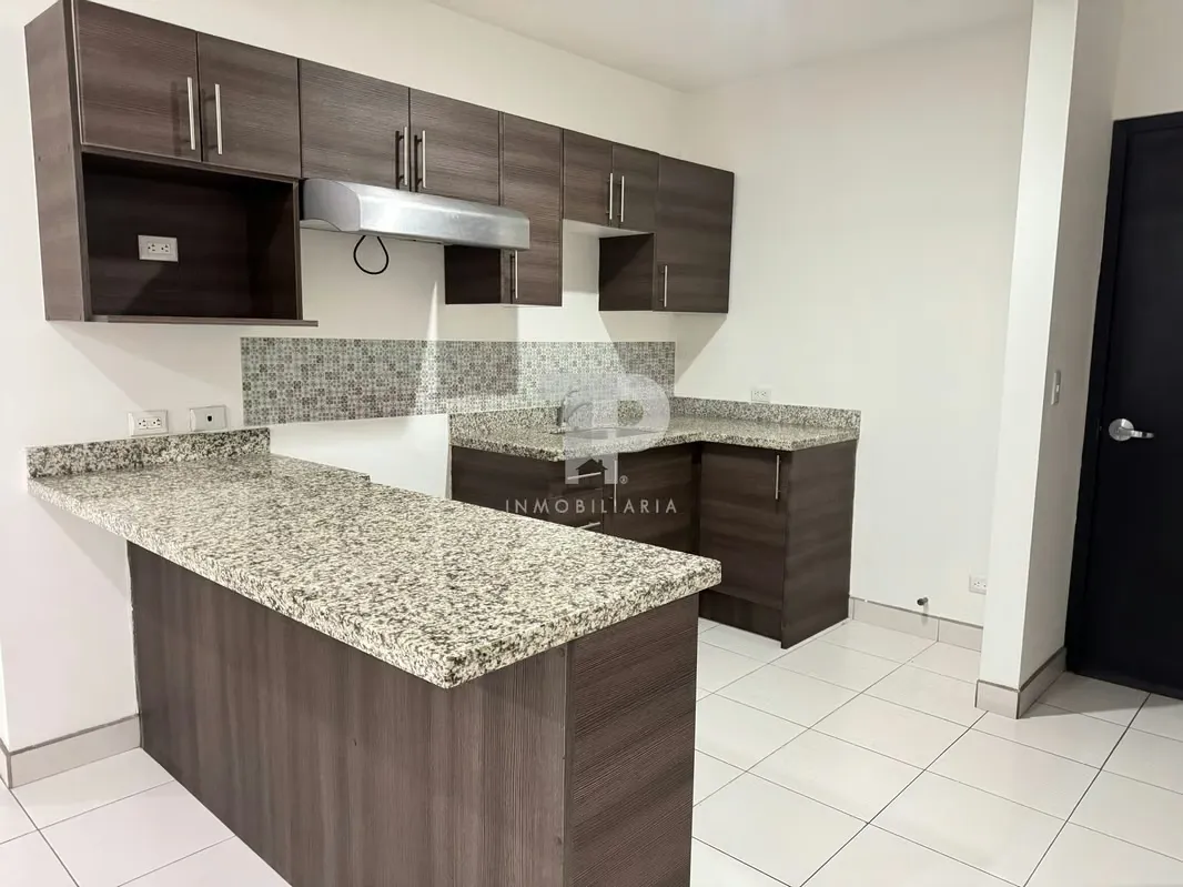Apartamento en Lagunilla-Ulloa, Octavo Piso. JRC1200