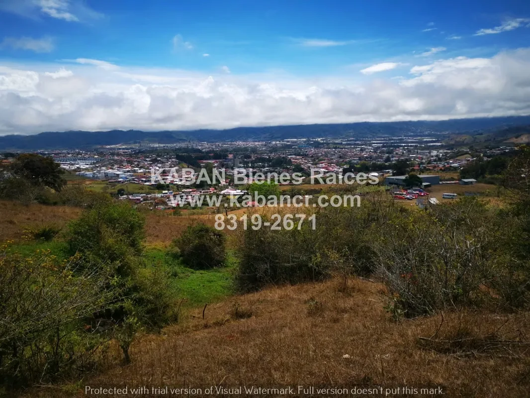 Se vende espectacular finca en San Nicolás de Quircot, Cartago, con una extensión de 31.009 m² (más de 3 hectáreas), ideal para quienes buscan tranquilidad, naturaleza y una ...