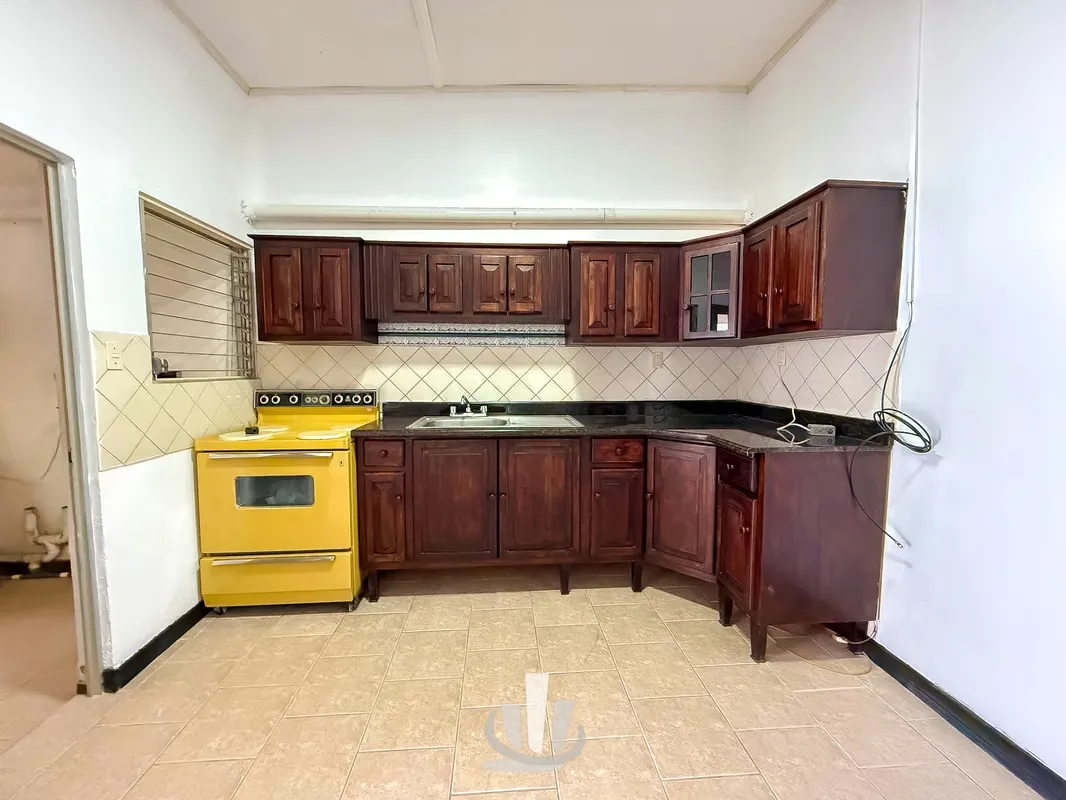 Commercial House for Rent in Moravia – Spacious Layout & Strategic Location — photo 2