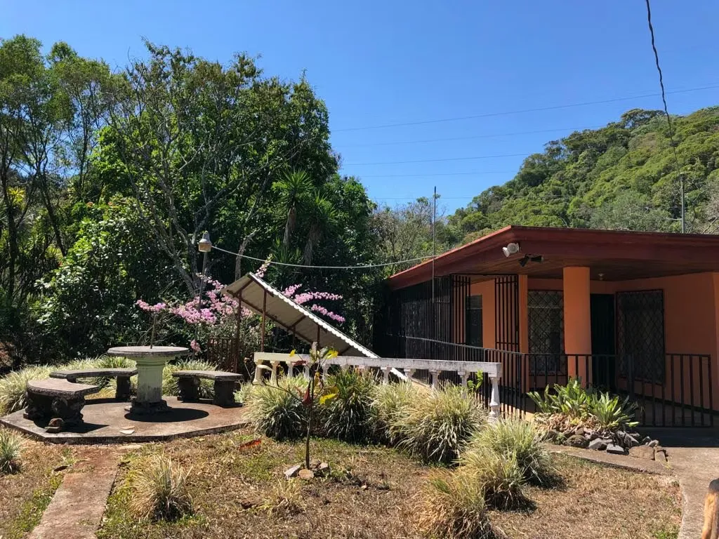 House for sale in Tabarcia / Mora / SanJose