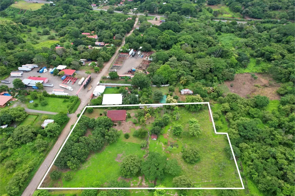 Venta terreno c/uso industrial y alta densidad, Orotina. (FAU)
