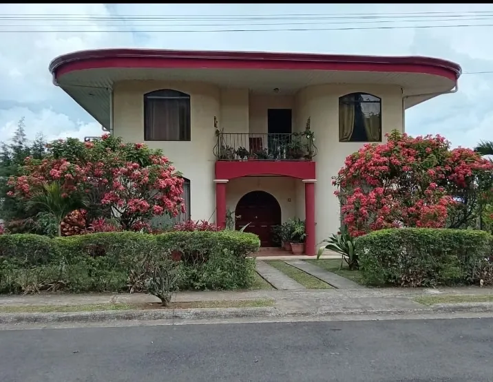 VENTA DE CASA EXCLUSIVA EN CONDOMINIO EN GRECIA, ALAJUELA#6013