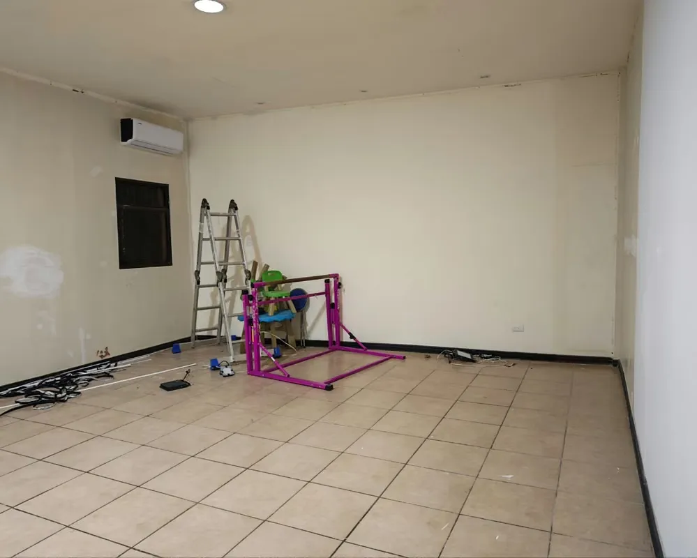 Large apartment for rent in Nunciatura, Rohrmoser.