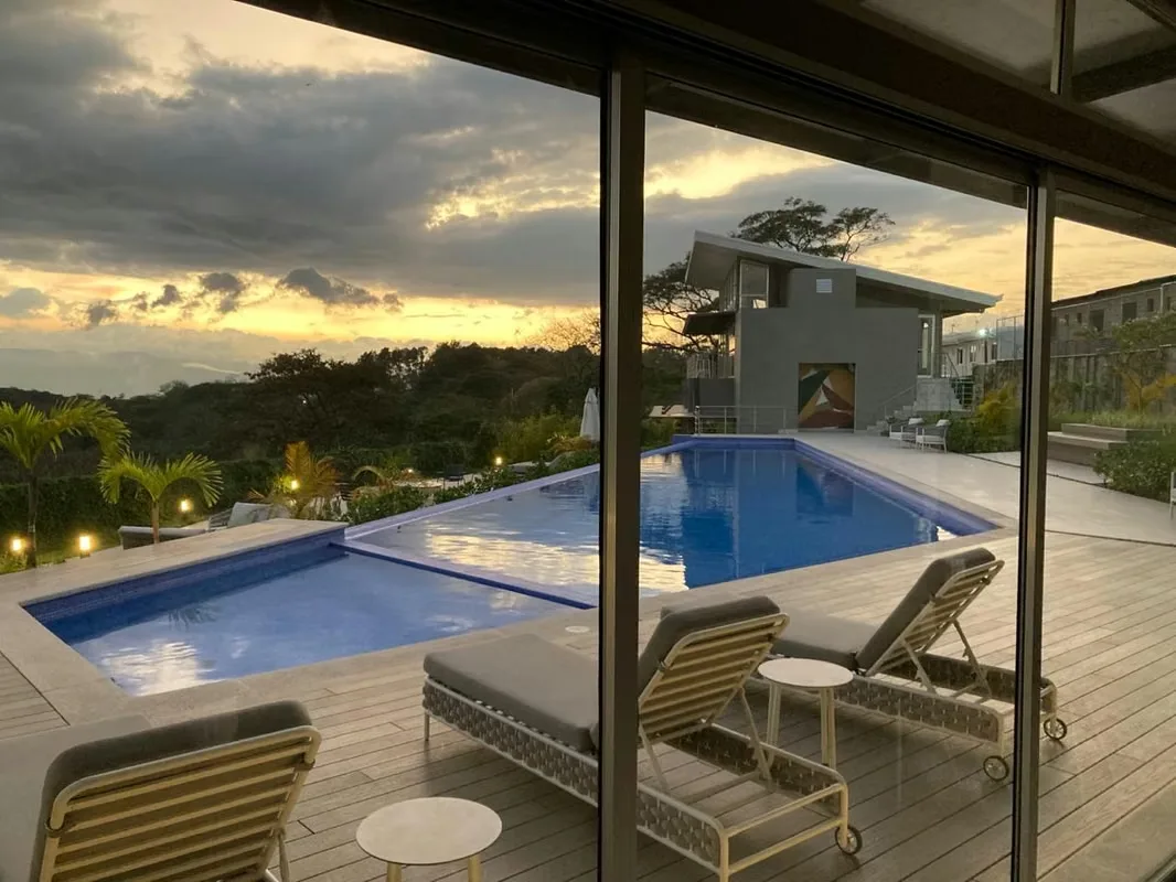 Beautiful family house for rent in the exclusive Akari Condominium in Alajuela (Ciruelas / Coyol)