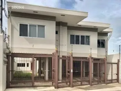 Spacious apartment (92 square meters) modern, and secure -- with fine ground floor finishes and own parking. 15 mins from the Coyol Free Zone - 2 bedrooms, 2 bathrooms, living room, ...