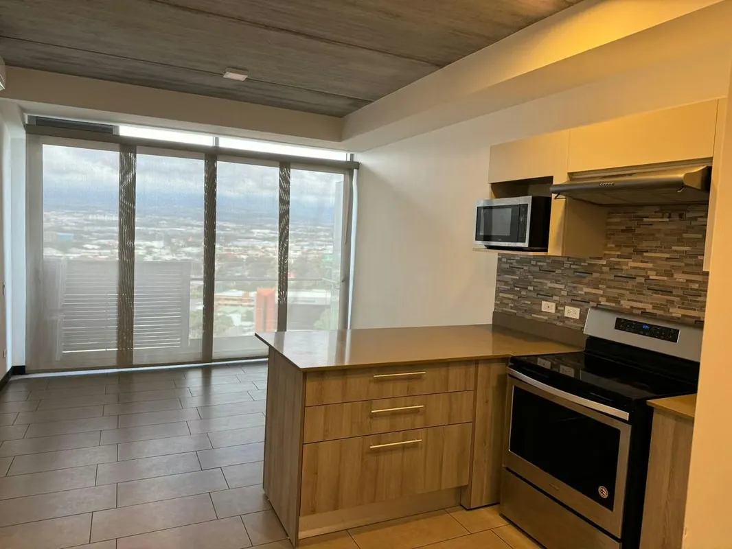 It is sold apartment, located in one of the most exclusive and listed areas of Rohrmoser - Nunciatura.