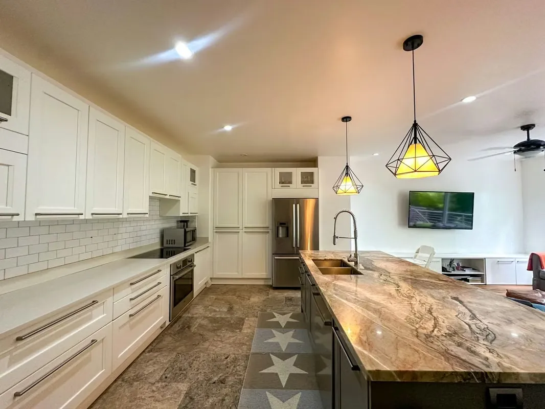 VENTA DE ESPECTACULAR APARTAMENTO REMODELADO EN DISTRITO 4