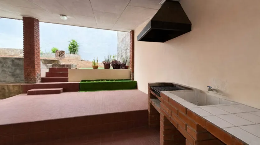 Beautiful House for Sale in a Secure Residential Community, Near Downtown — photo 2