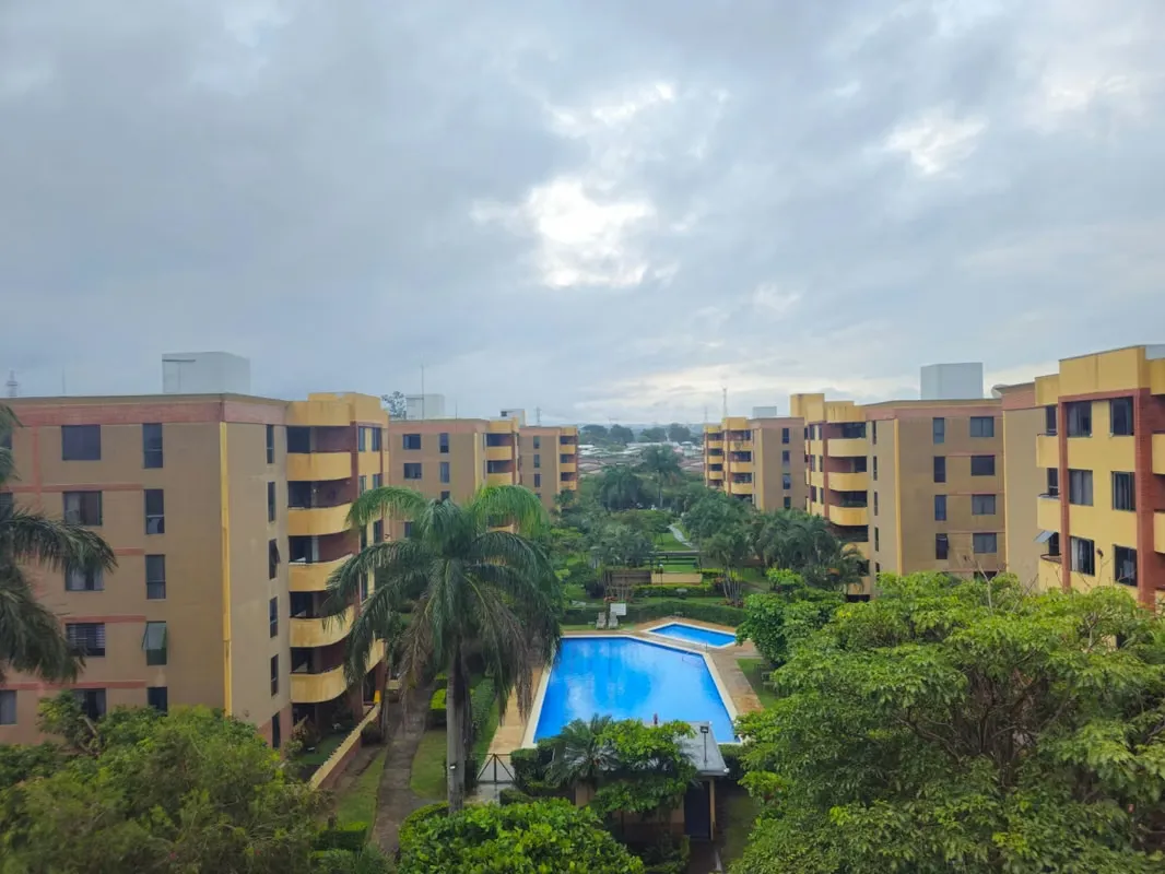Opportunity! Apartment for Rent in Campo Alto Condominium, 1st Floor, Concasa. Remodeled apartment.